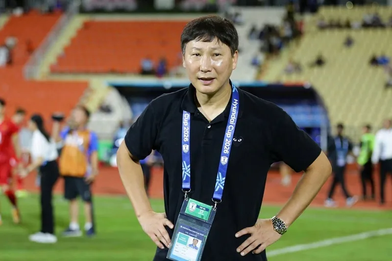 huan luyen vien kim sang sik