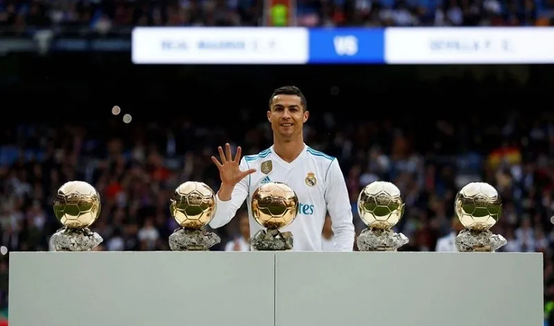 ronaldo bao nhieu tuoi